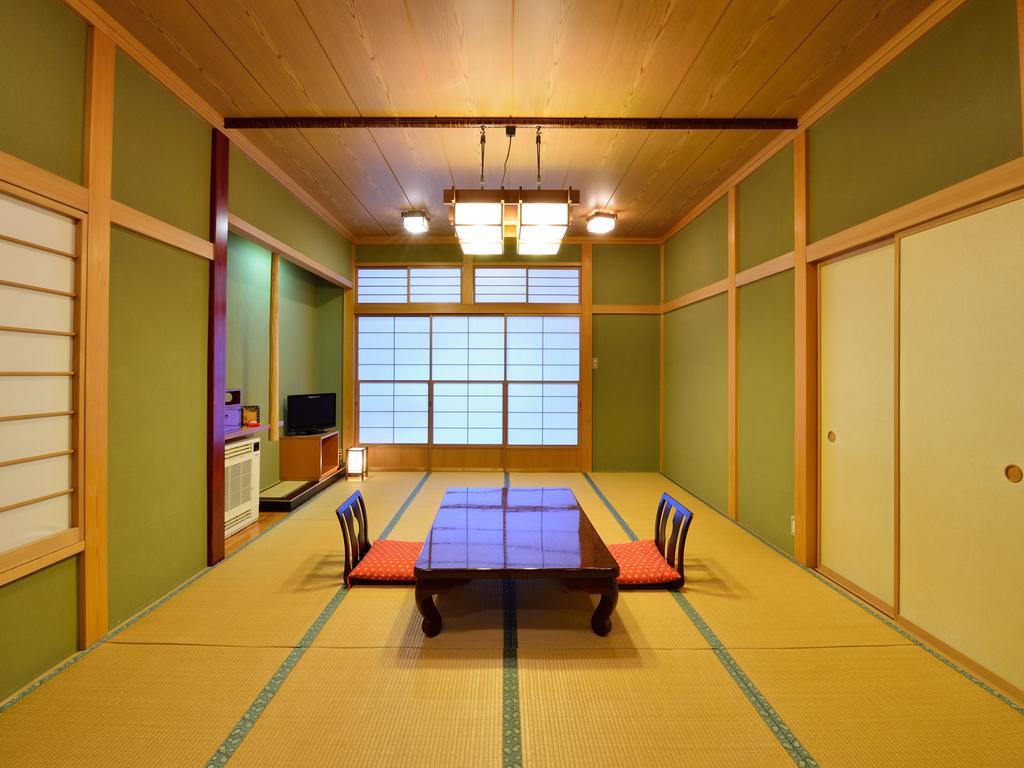 Yanagiya Hotel Chichibu Exterior photo