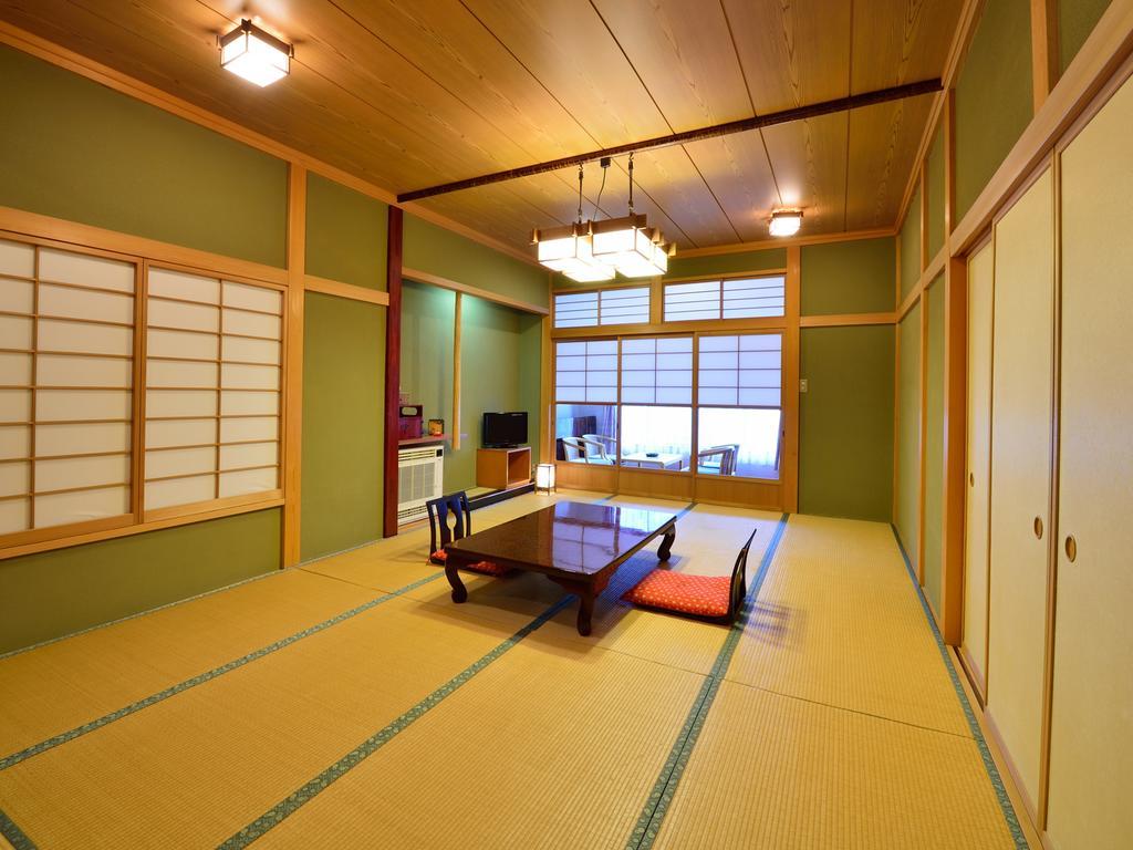 Yanagiya Hotel Chichibu Exterior photo