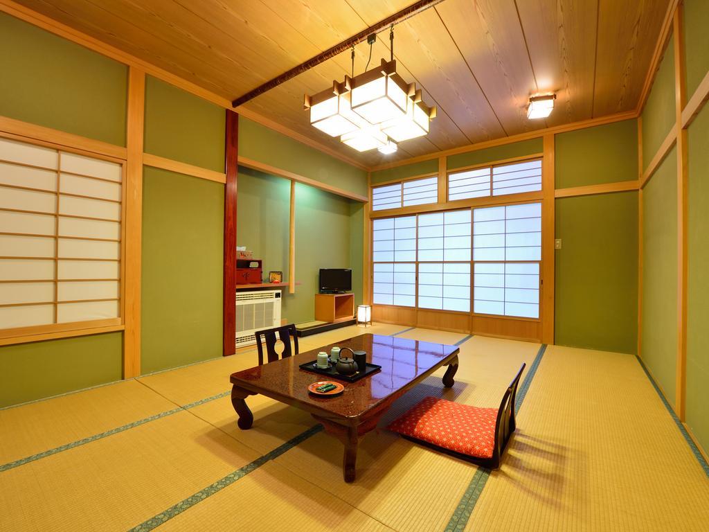 Yanagiya Hotel Chichibu Exterior photo